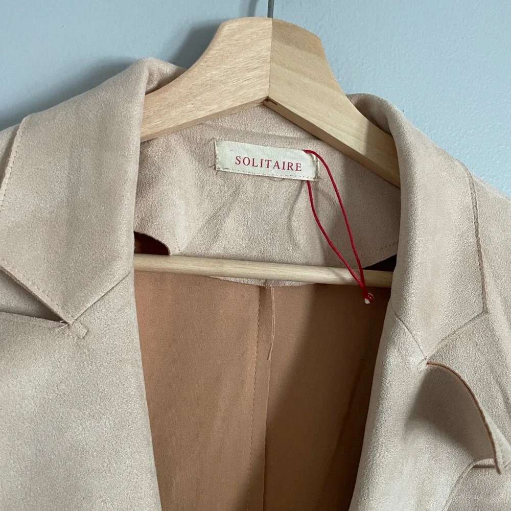 Solitaire Faux Suede Blazer Medium Beige Single Button Professional Chic Neutral - Picture 2 of 11